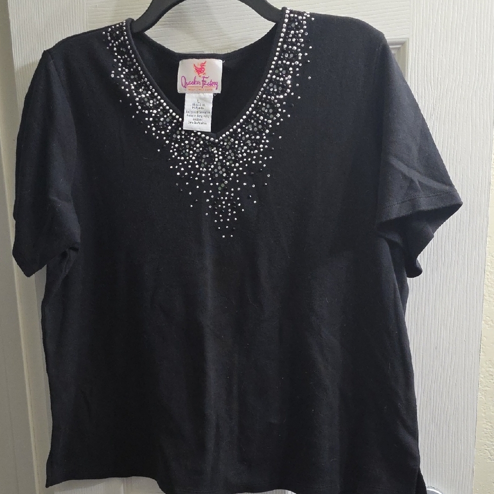 Quacker Factory Black Short-Sleeve V-Neck Tee with Rhinestone Detail Size L